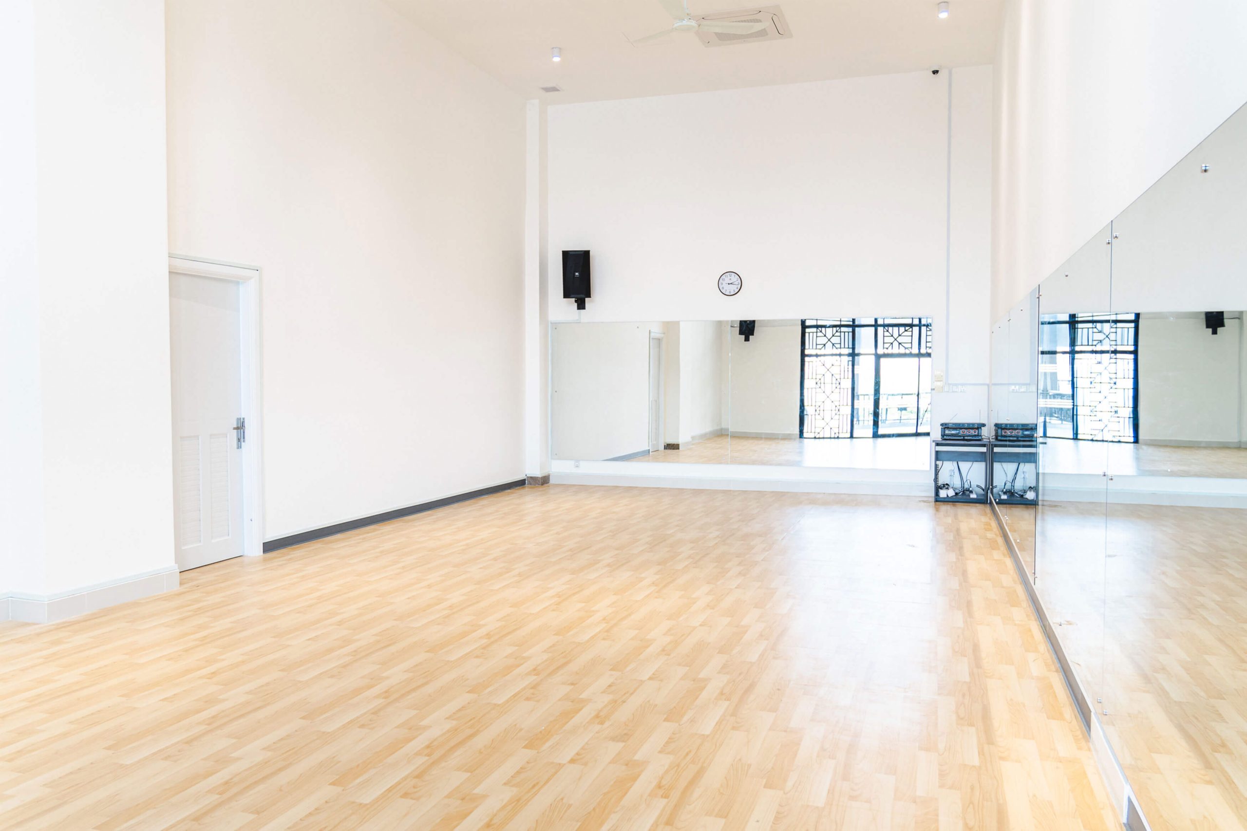GSJ-MeraGarden-Studio-Room-01