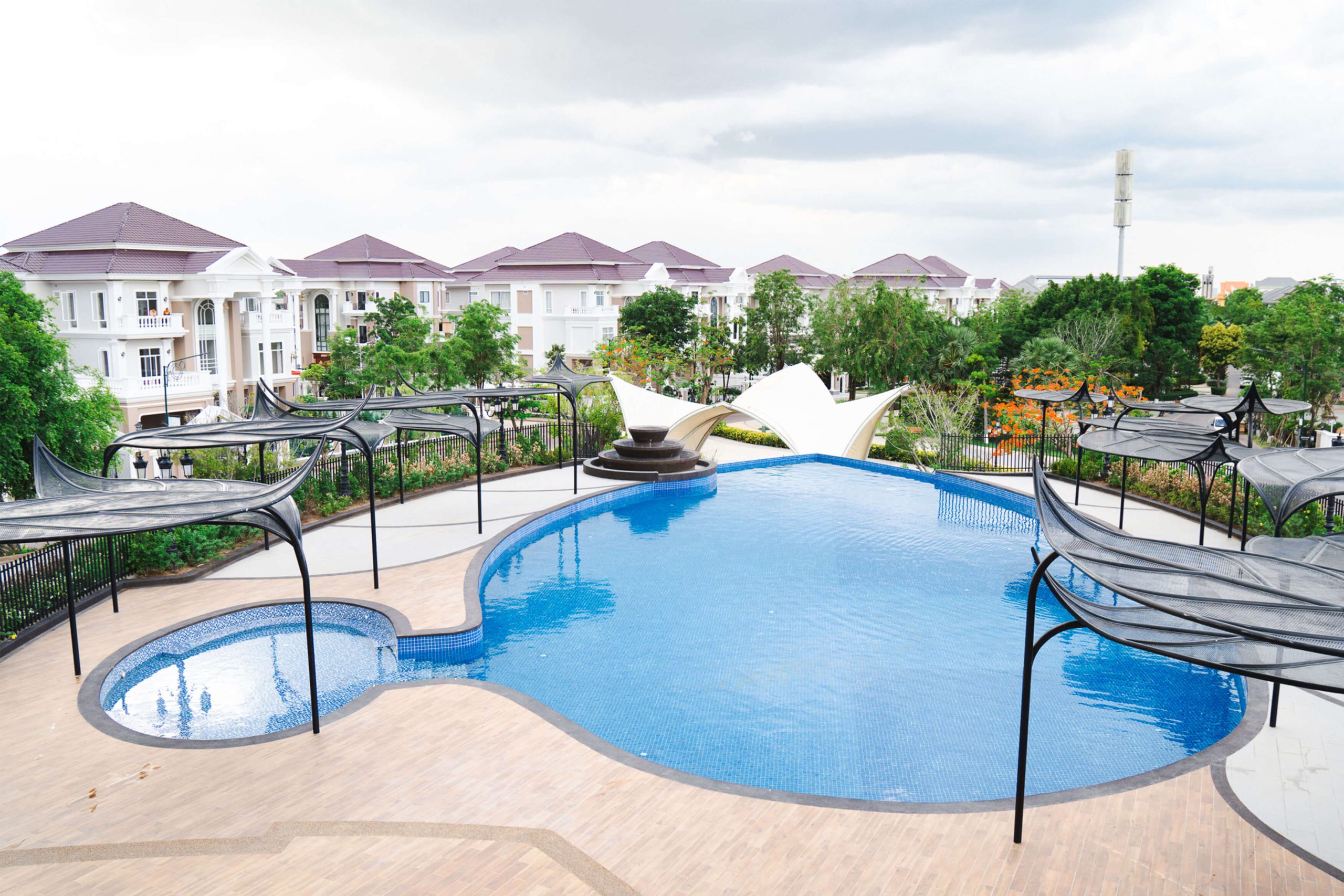 GSJ-MeraGarden-Swimming-Pool-02